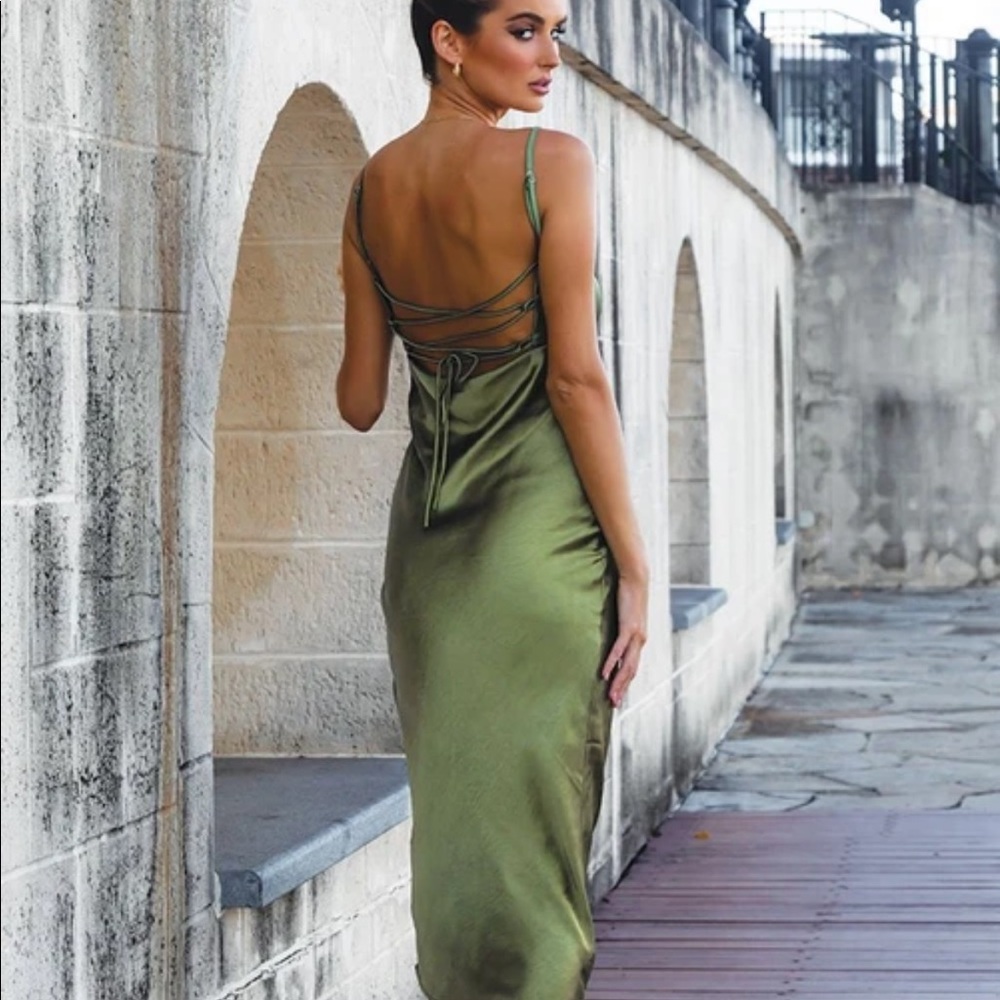 Beginning Boutique Satin midi Dress